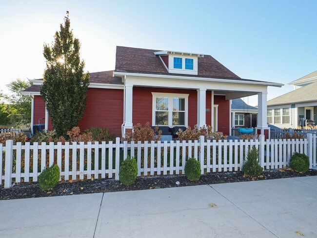 Building Photo - Beautiful House in Excellent Daybreak Location!