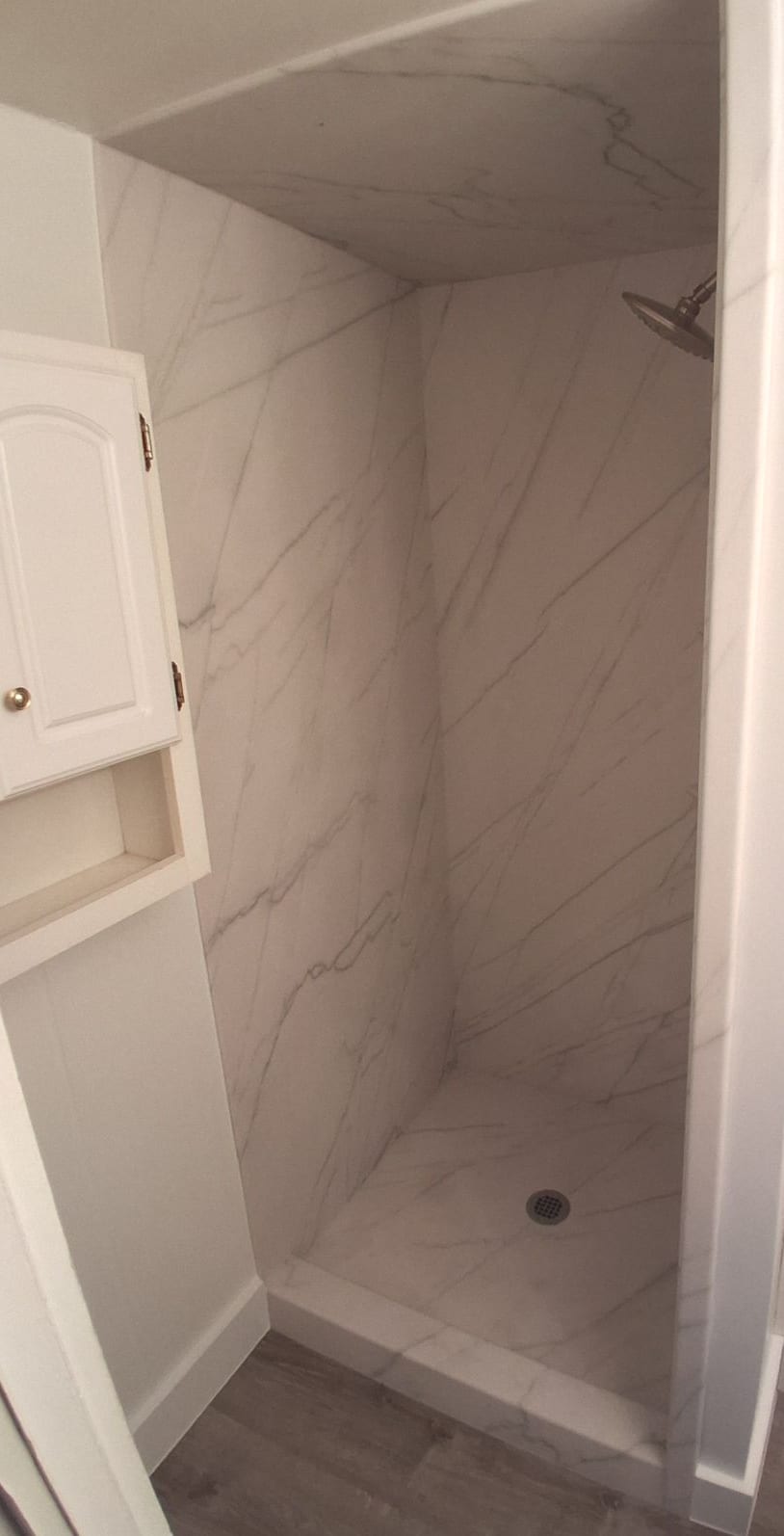 Building Photo - 729 E 18th Aly