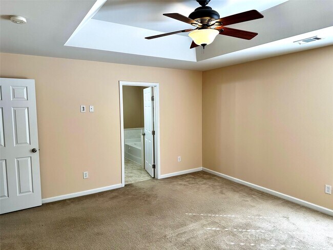 Building Photo - 7946 Mariners Pointe Cir