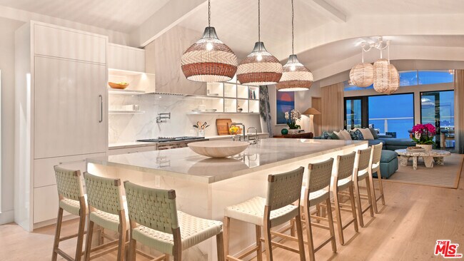 Building Photo - 27044 Malibu Cove Colony Dr