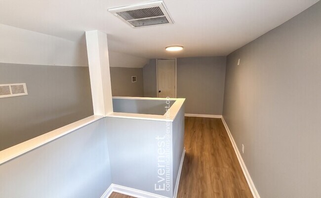 Building Photo - Charming 3-Bedroom Home with Outdoor Oasis – Minutes from Amenities / Pet-Friendly / Available Now!