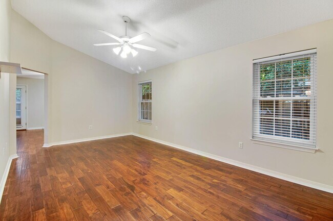 Building Photo - 4678 Windstarr Dr
