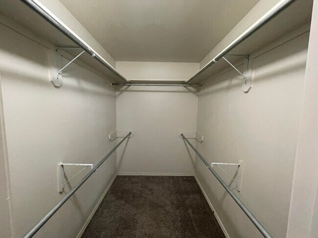 Building Photo - 1012 Preston Trails