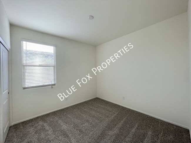 Building Photo - 10692 W Dickerson Dr