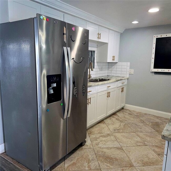 Building Photo - 5232 Sparrow Dr