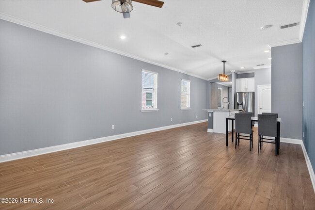 Building Photo - 234 Thistleton Wy