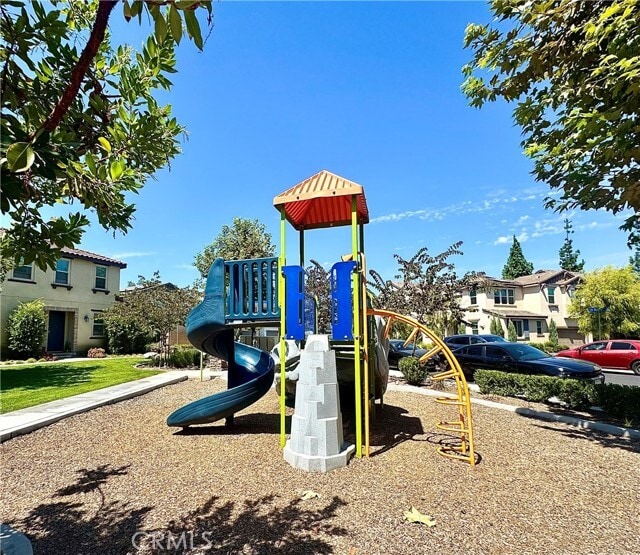 Building Photo - 920 Spadra Ave