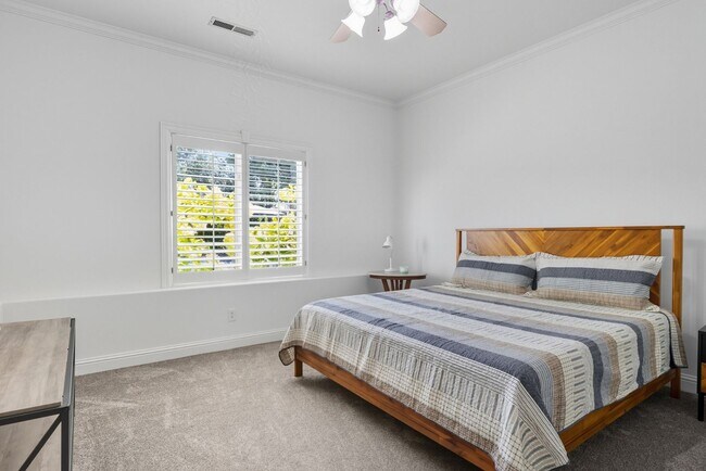 Building Photo - Princeton Hills Fully Furnished