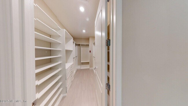 Building Photo - 614 Tintamarre Dr