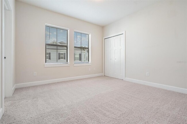 Building Photo - 845 Aurora Way