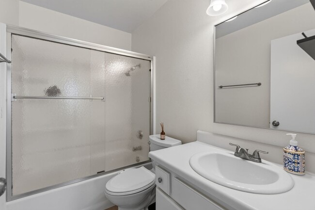 Building Photo - 263 Greenbriar Ct