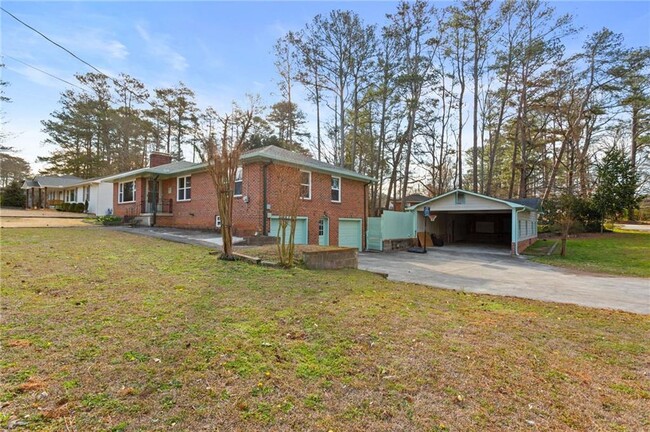 Building Photo - 798 Bank St SE