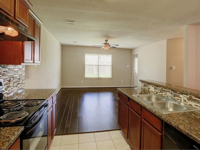 Building Photo - 28925 San Bernard River Loop