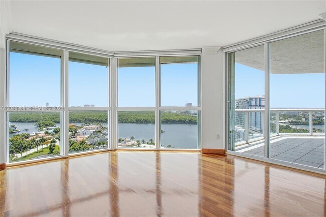 Building Photo - 16500 Collins Ave