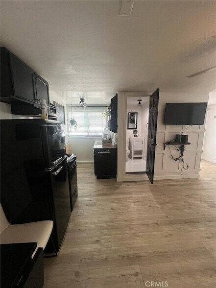 Building Photo - 5461 Repetto Ave