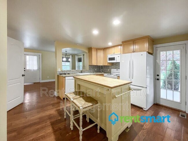 Building Photo - 2626 O'Shaughnessy
