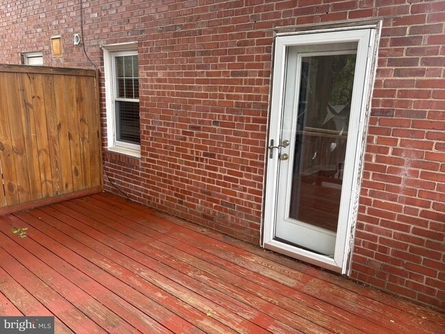 Building Photo - 2804 Belmont Ave