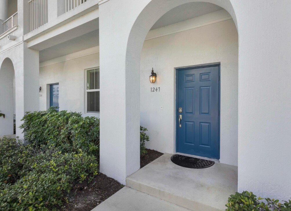 Building Photo - 1247 Via de Fossi