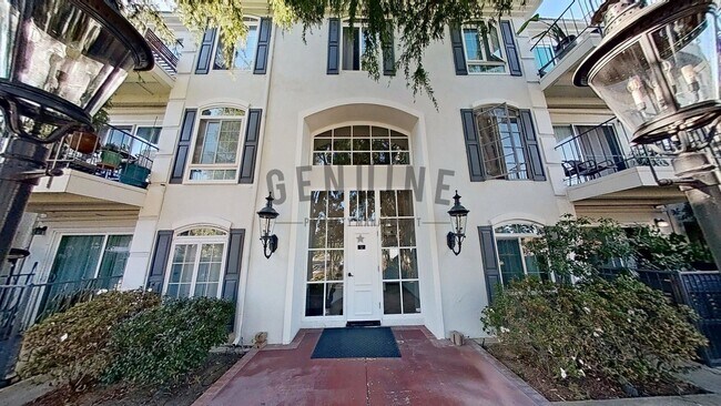 Building Photo - Remodeled 2Bd 2Ba Condo in Newport