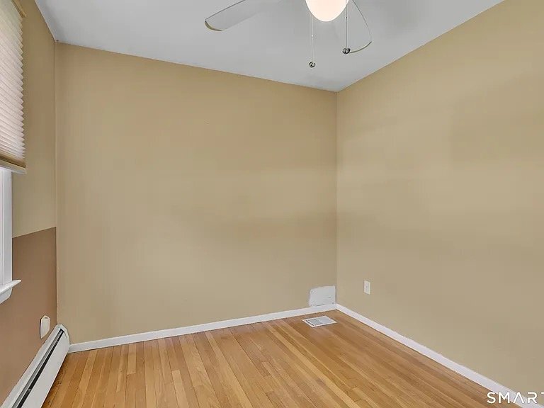 Building Photo - 20 Hill Farm Rd