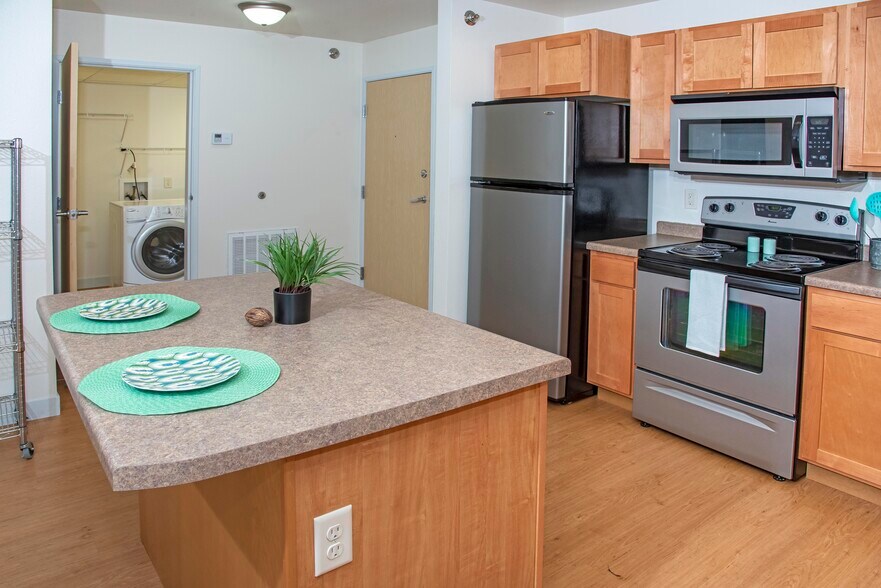 Ashland Apartment Homes 2151 36th Ave S Grand Forks ND 58201