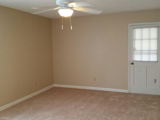 Building Photo - 2 br, 2 bath House - 4812 Tower Rd Unit D
