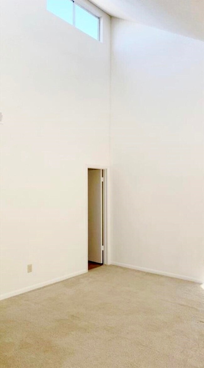 Building Photo - 11203 Shannon Hills Dr