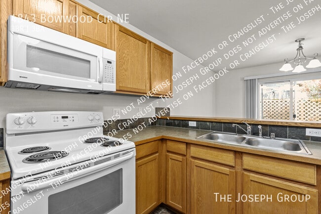 Building Photo - 4843 Bowwood Cir NE