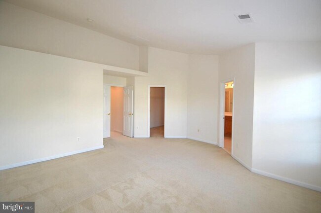 Building Photo - 24600 Siltstone Square