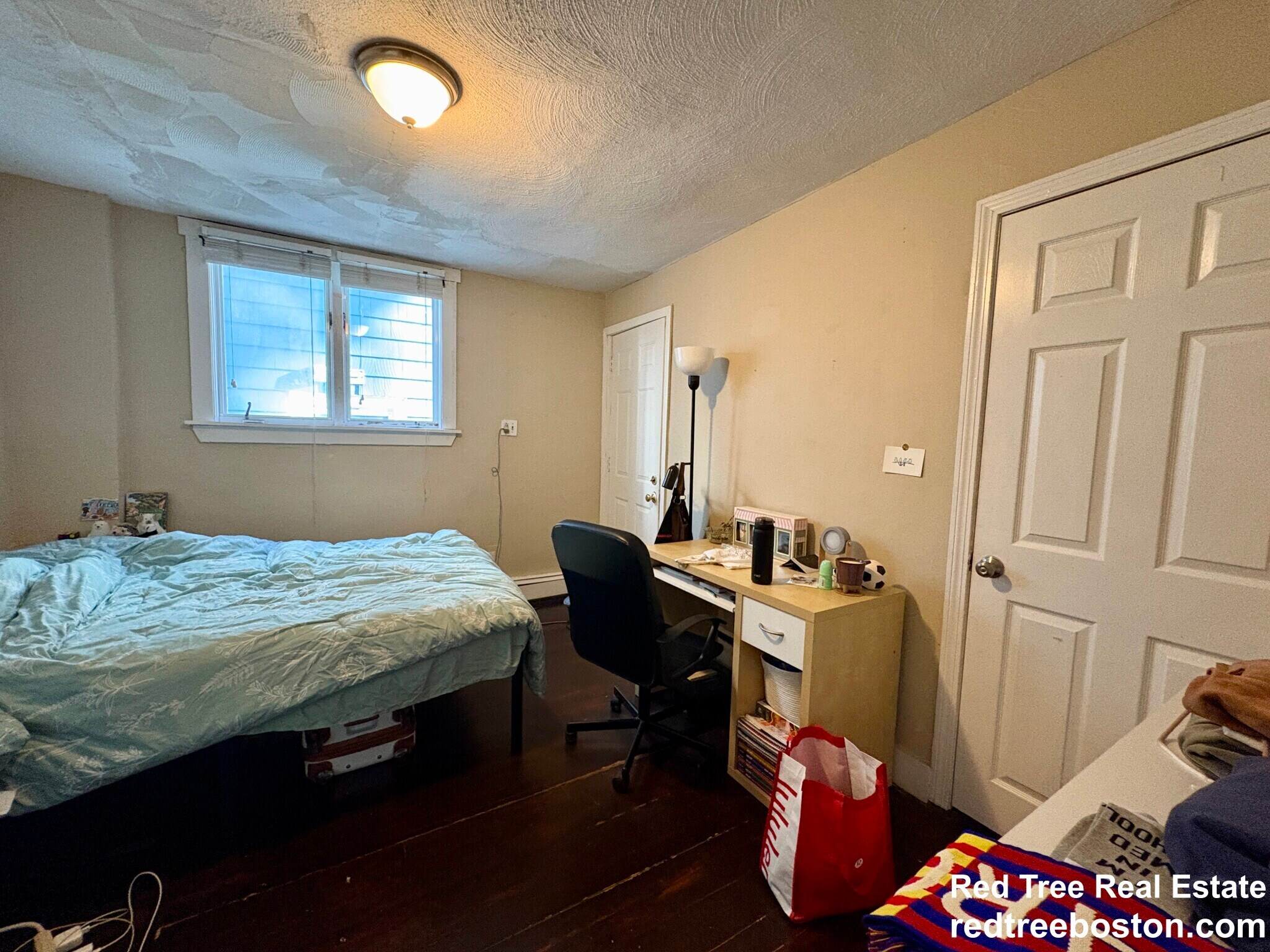 Building Photo - 72 Hillside St