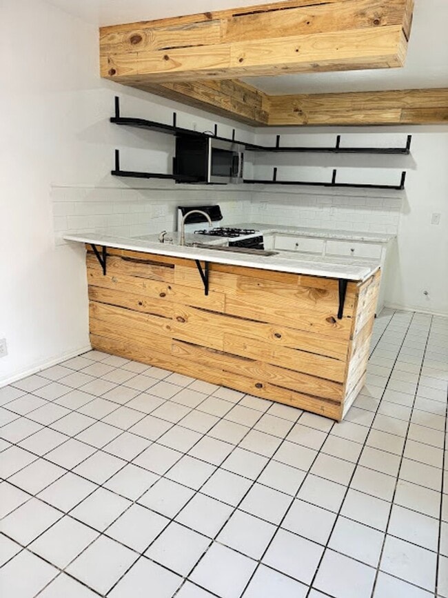 Building Photo - Charming 3-Bedroom, 2-Bath Home for Rent in Edmond – Prime Location!