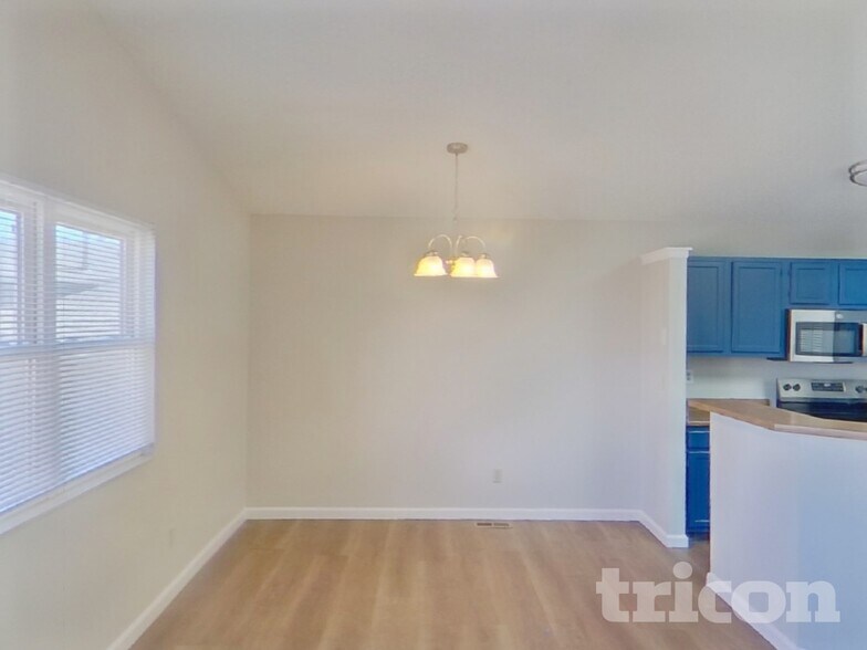 Building Photo - 4255 Pinal Ln