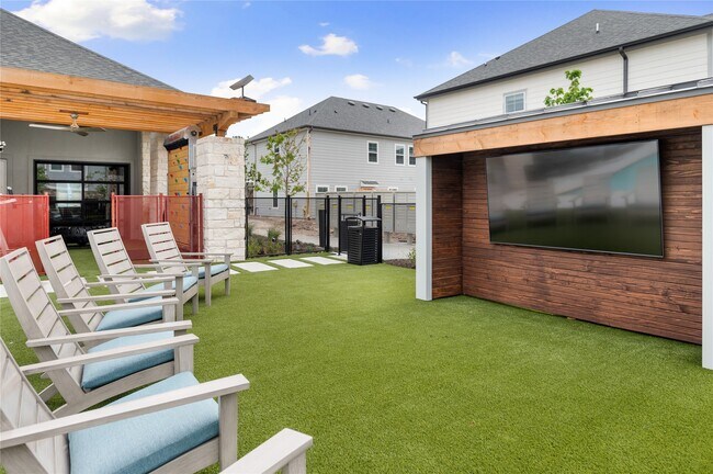 Building Photo - 28328 Birnham Woods Dr