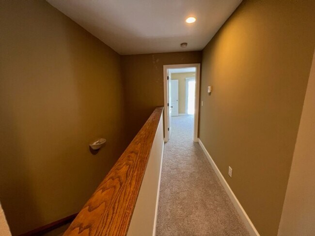 Building Photo - 3 Bedroom 3.5 Bath Townhouse in Whitney Lakes - Johns Island