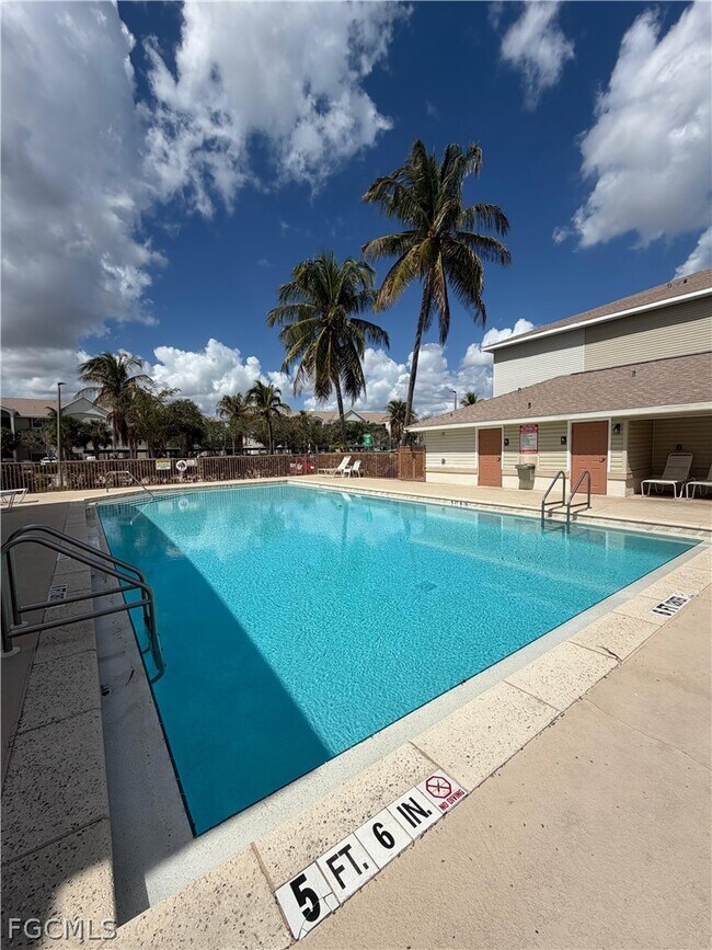 Building Photo - 1767 Four Mile Cove Pkwy