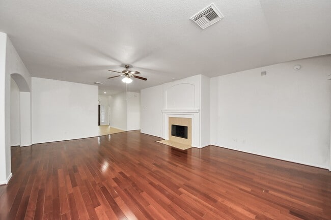 Building Photo - 2412 Appian Way