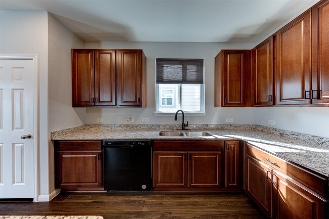 Building Photo - 23911 Grass Hook Ln