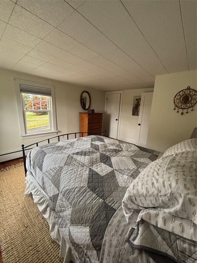 Building Photo - 75 Verbank Rd