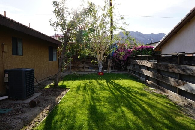 Building Photo - 53805 Avenida Martinez
