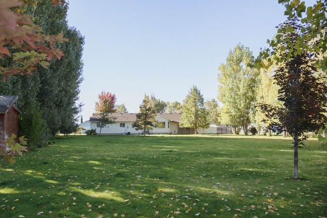 Building Photo - 4087 E 356 N