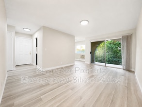 Building Photo - 1104 Delna Manor Ln