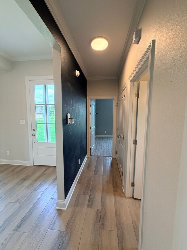 Building Photo - 3520 Windwood Circle.