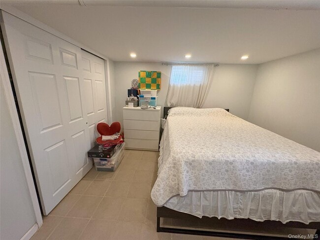 Building Photo - 58-36 Bell Blvd