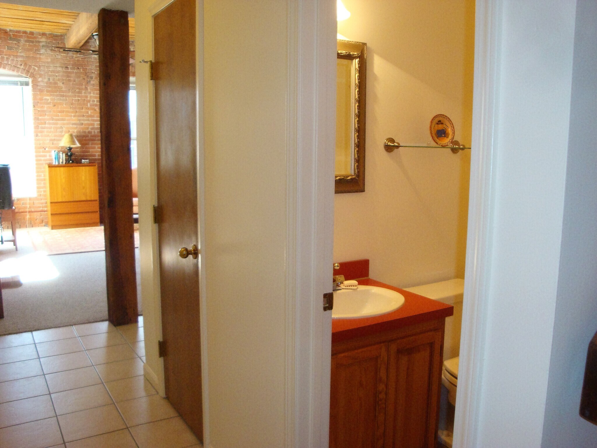 Entrance to unit - 124 College St