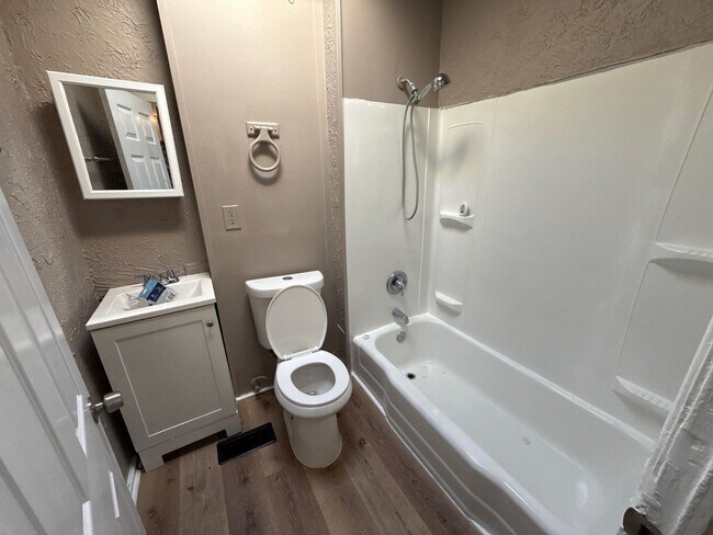 Building Photo - Two Bedroom House In Baltimore City