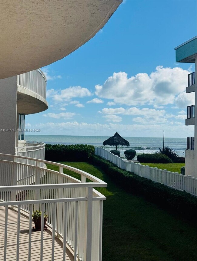 Building Photo - 601 N Miramar Ave