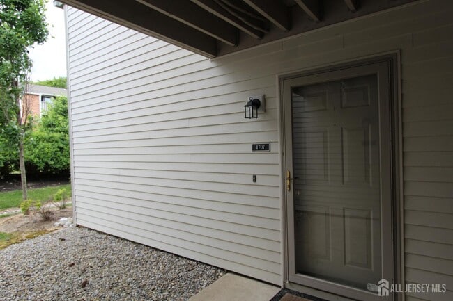 Building Photo - 4707 Ravens Crest Dr