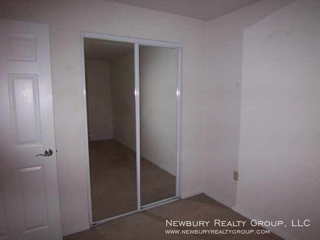 Building Photo - Call for updated showing policies