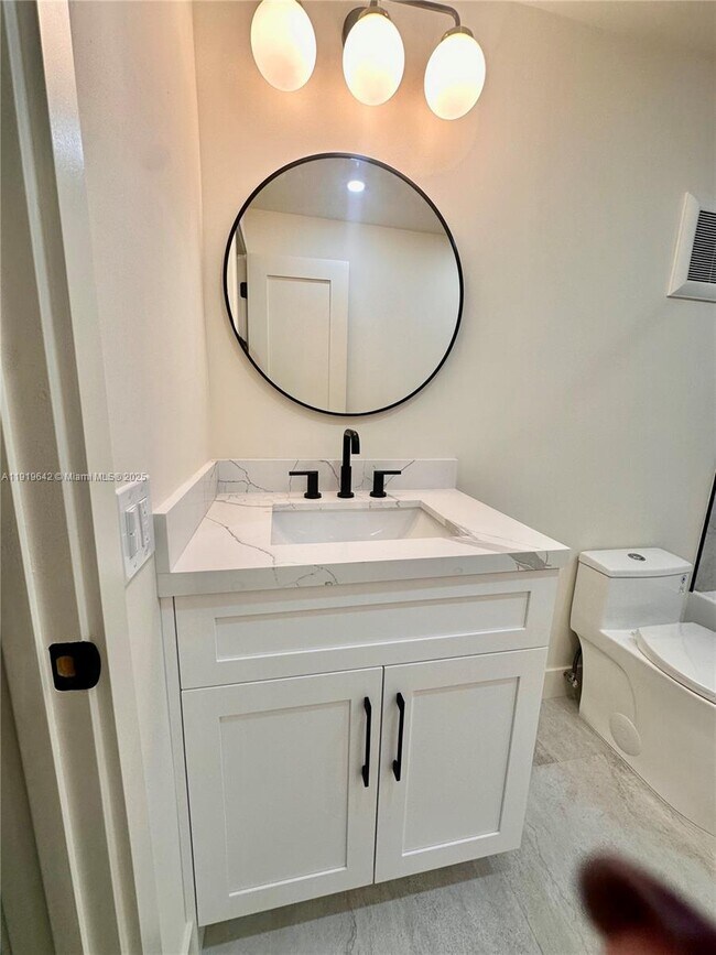 Building Photo - 11279 NW 15th Ct