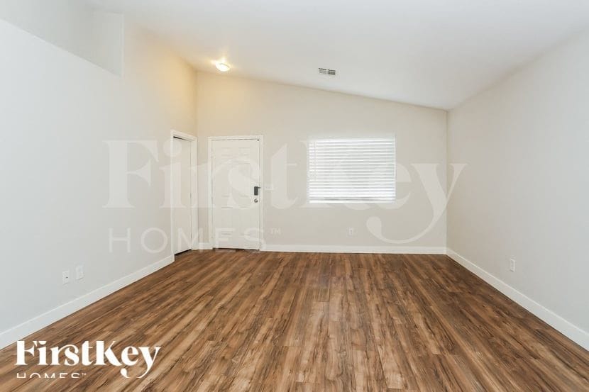 Building Photo - 7908 Olympus Ave